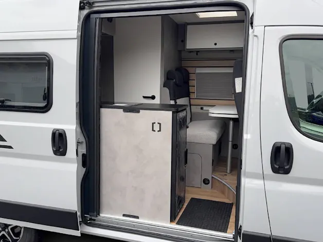 Peugeot Boxer ADVTR 5.4 DF 3.5t L2H2 2.2BlueHDi 140 CROSSCAMP
