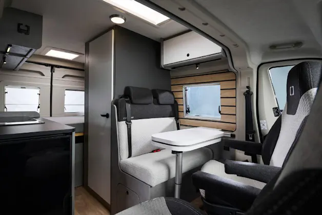 Peugeot Boxer ADVTR 5.4 DF 3.5t  L2H2 2.2BlueHDi 140 CROSSCAMP