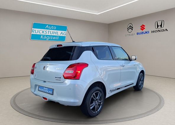 Vehicle image 3 Vehicle image 3