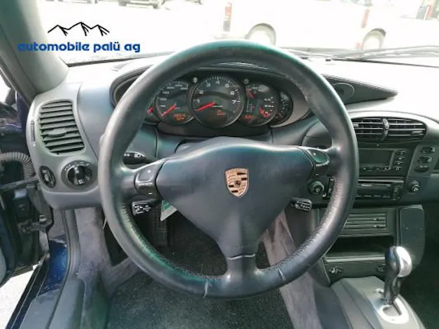Porsche 911 Carrera 4