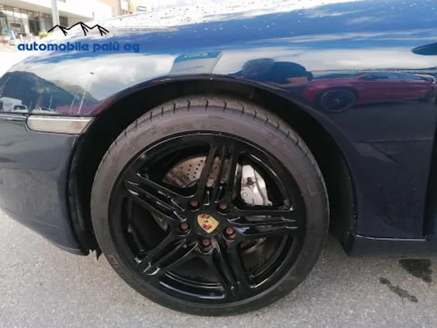 Porsche 911 Carrera 4