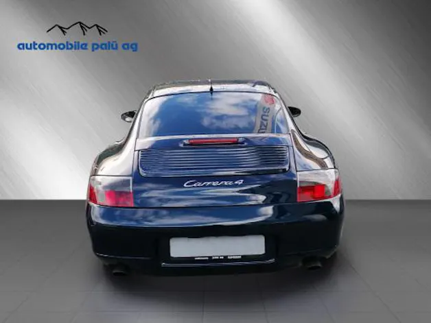 Porsche 911 Carrera 4