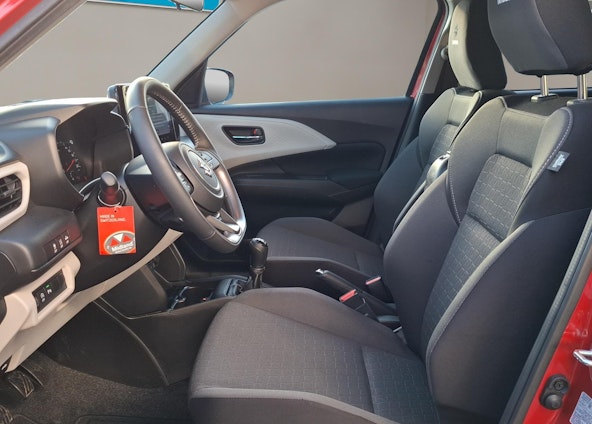 Vehicle image 5 Vehicle image 5