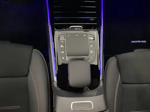 MERCEDES-BENZ GLA 200 AMG Line 4MATIC