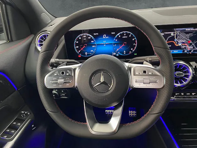 Mercedes-Benz GLA 200 AMG Line 4MATIC