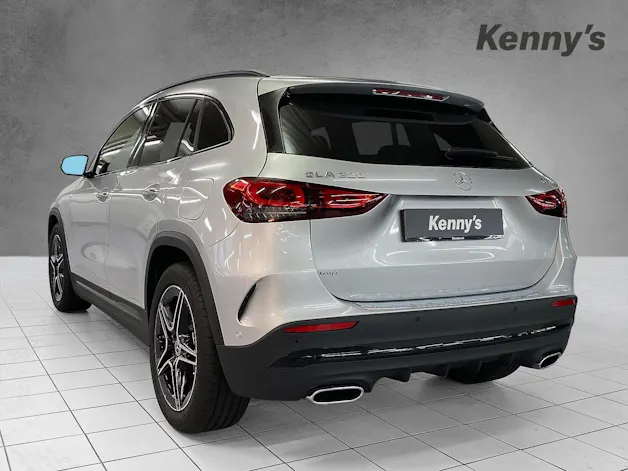 Mercedes-Benz GLA 200 AMG Line 4MATIC