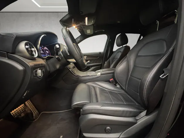 Mercedes-Benz GLC 300 AMG Line 4m