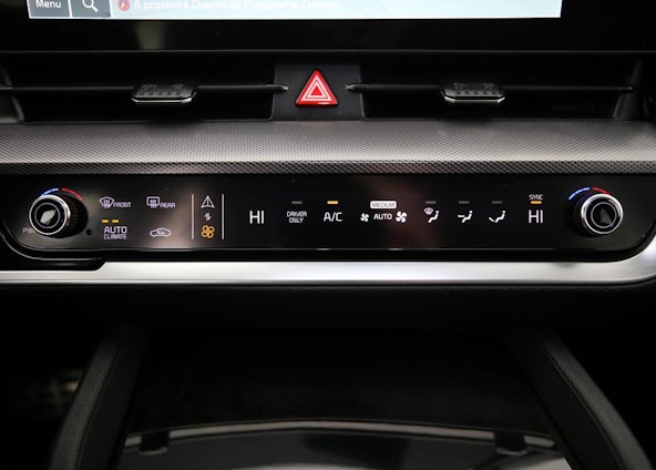 Vehicle image 8 Vehicle image 8