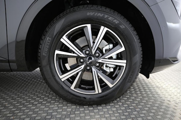 Vehicle image 13 Vehicle image 13