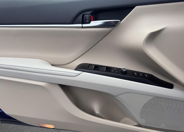 Vehicle image 10 Vehicle image 10