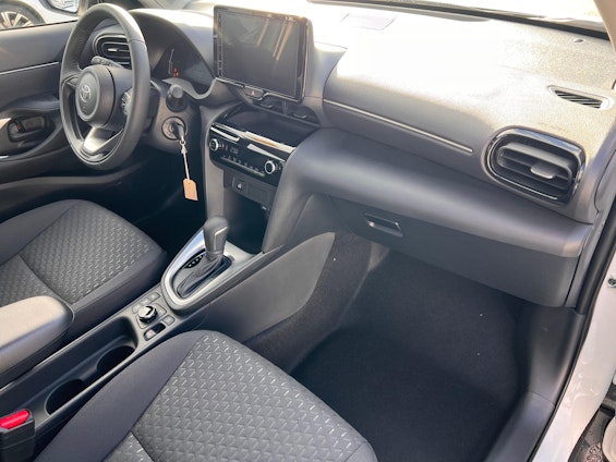 Vehicle image 12 Vehicle image 12