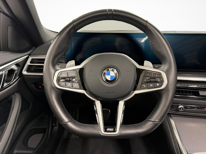 Fahrzeugbild BMW 4 SERIES