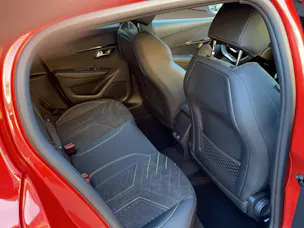 Peugeot 208 Hybrid 110 e-DCS6 GT