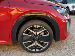 Peugeot 208 Hybrid 110 e-DCS6 GT