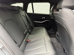 Vehicle image BMW 330d xDrive 48V Touring