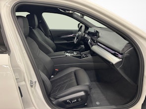 Vehicle image BMW 520d xDrive M-Sport 48V