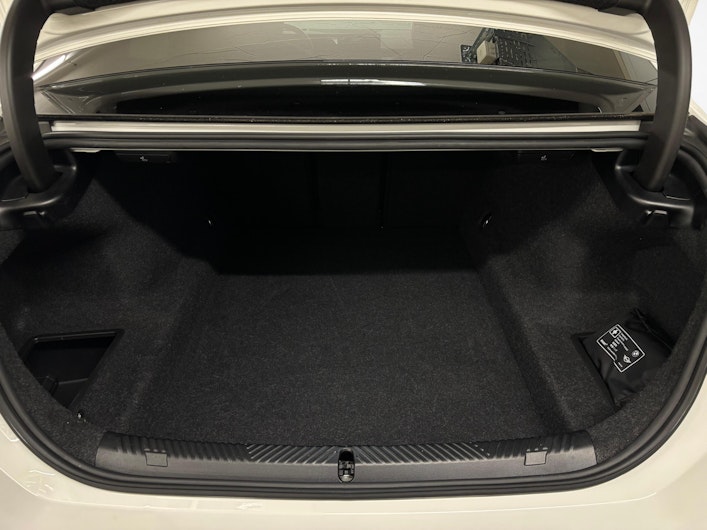 Vehicle image BMW 5 SERIES