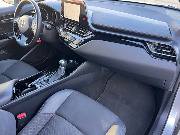 Toyota C-HR 2.0 VVTi HSD Trend