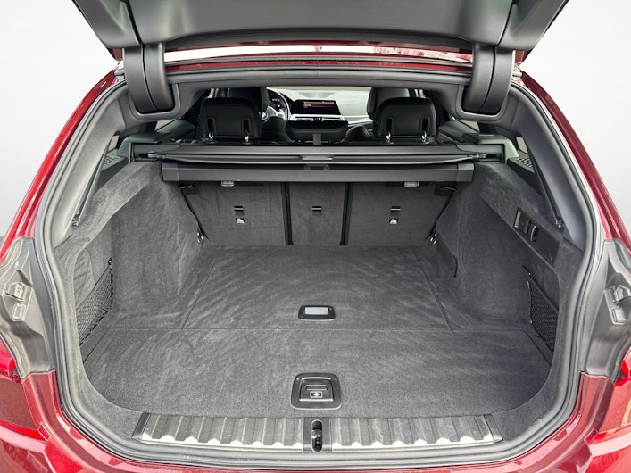 Vehicle image BMW 3 SERIES