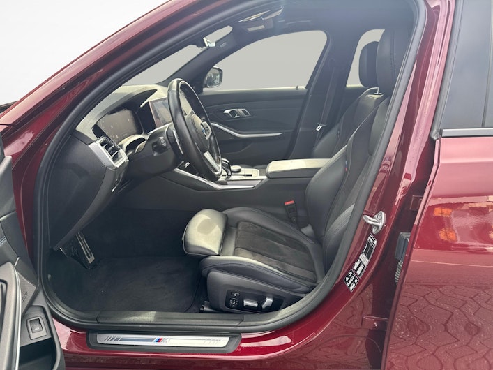 Vehicle image BMW 3 SERIES