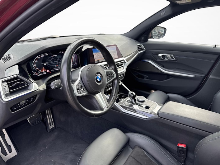 Vehicle image BMW 3 SERIES