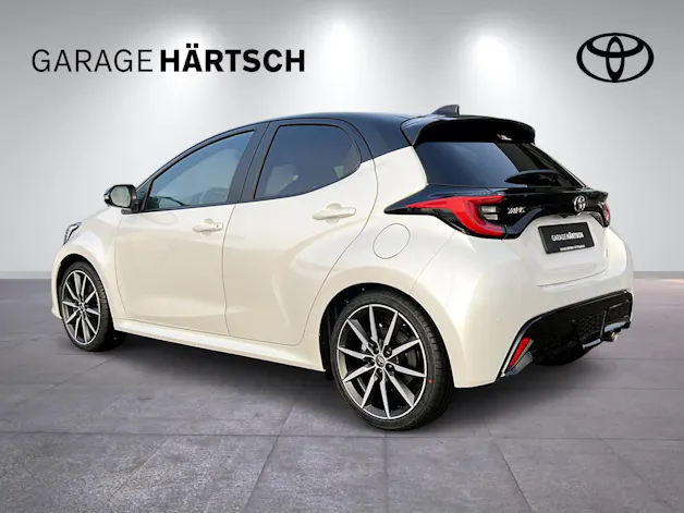 Toyota Yaris 1.5 VVT-i HSD GR Sport