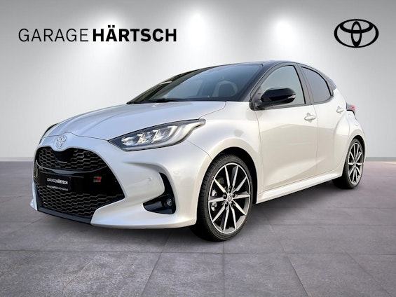 First vehicle image First vehicle image