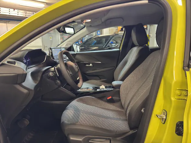 Peugeot 208 1.2 Hybrid Allure Premium