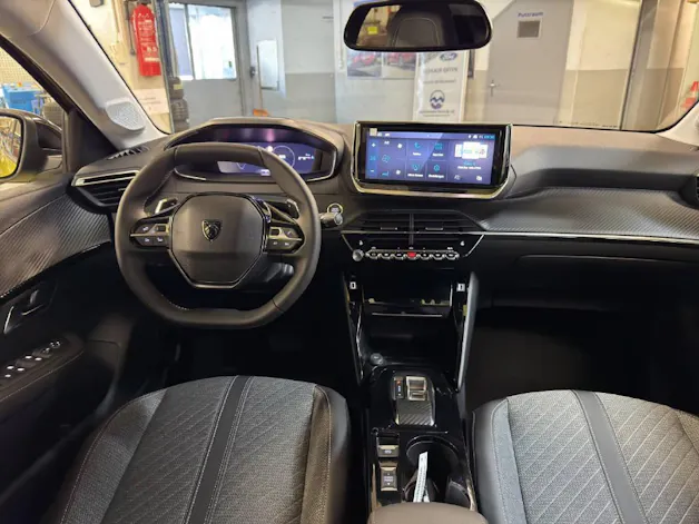 Peugeot 208 1.2 Hybrid Allure Premium