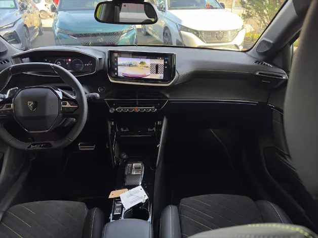 Peugeot 208 1.2 Hybrid GT