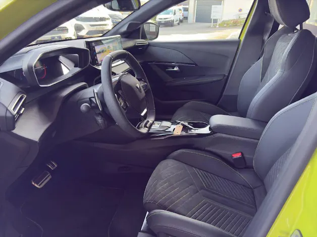 Peugeot 208 1.2 Hybrid GT