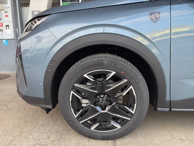 Peugeot 5008 1.2 Hybrid GT