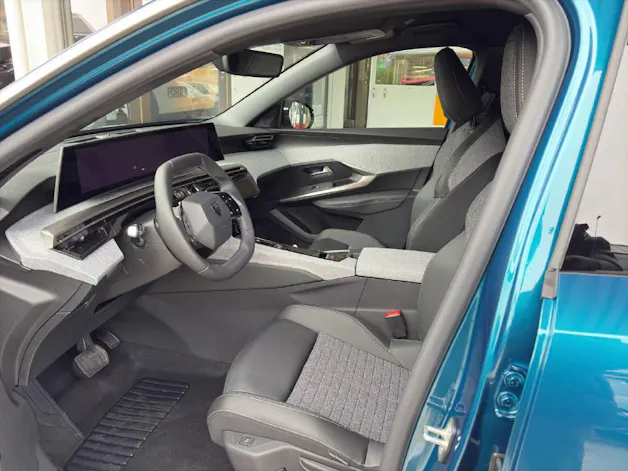 Peugeot 3008 1.6 Plug-in Hybrid Allure