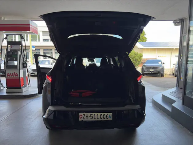 Peugeot 5008 e-Launch Edition AWD