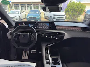 Peugeot 5008 e-Launch Edition AWD