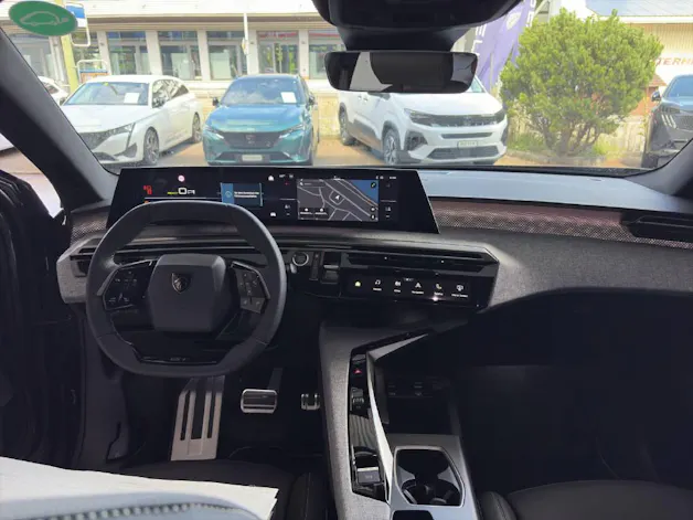 Peugeot 5008 e-Launch Edition AWD