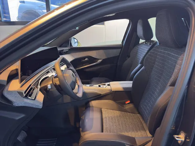 Peugeot 3008 1.2 Hybrid Allure Premium