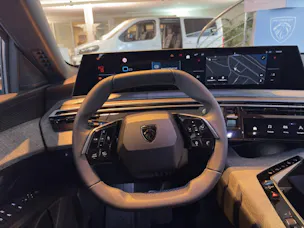 Peugeot 3008 1.2 Hybrid Allure Premium