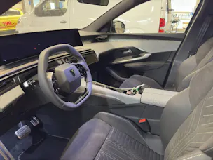 Peugeot 3008 e-Launch Edition AWD