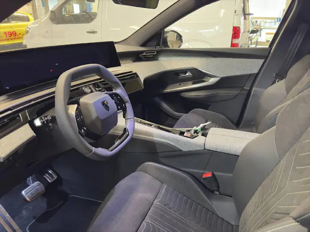 Peugeot 3008 e-Launch Edition AWD