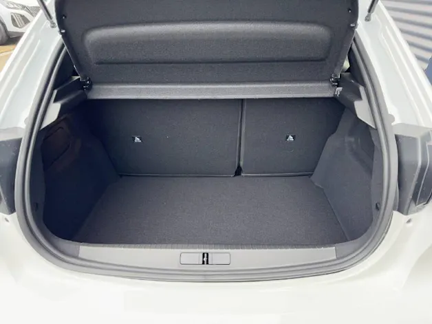 Peugeot 208 1.2 Hybrid Allure Premium
