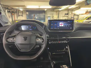Peugeot 208 1.2 Hybrid Allure Premium