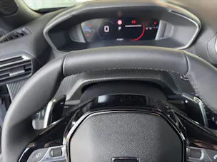 Peugeot 2008 1.2 Hybrid 145 Allure Premium