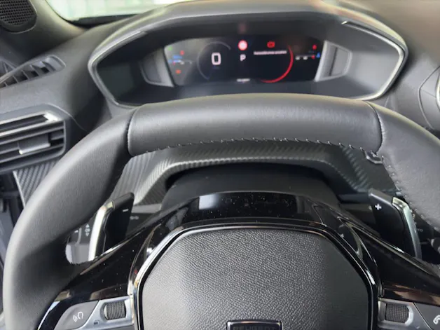 Peugeot 2008 1.2 Hybrid 145 Allure Premium