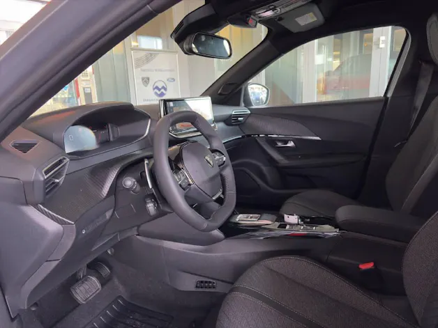 Peugeot 2008 1.2 Hybrid 145 Allure Premium