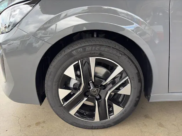Peugeot 208 1.2 Hybrid Allure Premium