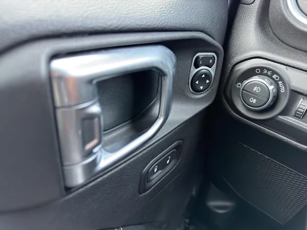 Jeep Wrangler 2.0 Unlimited Sahara Automatic