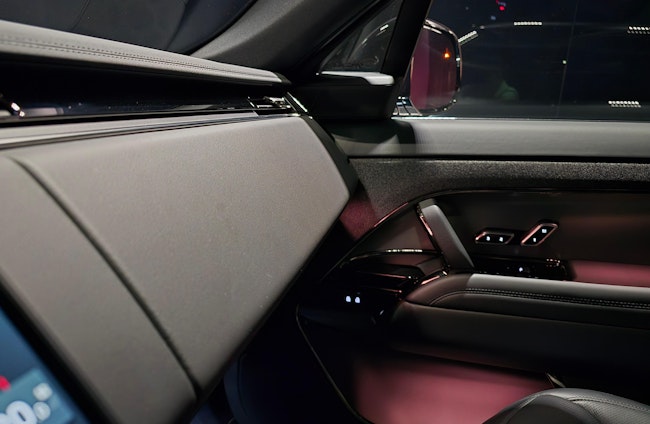 Vehicle image 13 Vehicle image 13