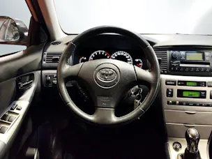 Toyota Corolla 1.6 VVT-i Linea Sol Dynamic