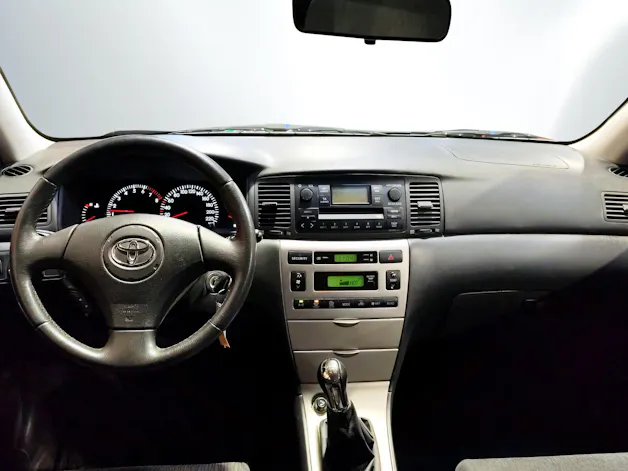Toyota Corolla 1.6 VVT-i Linea Sol Dynamic